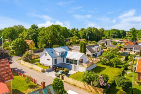 Hyr villa i Stenhuggeriet nära till både hav och golf, Halmstad